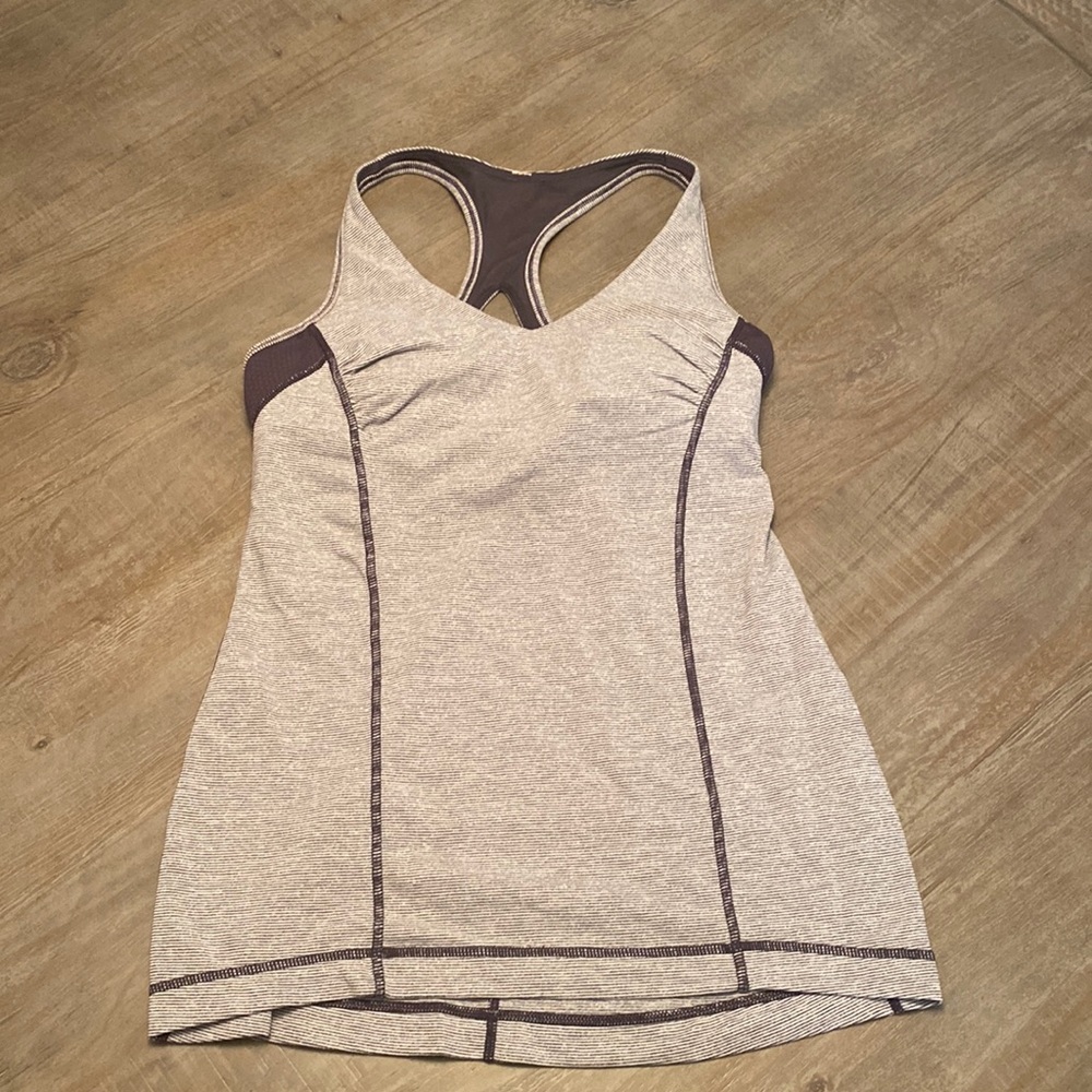 Lululemon tops size 6 in gray